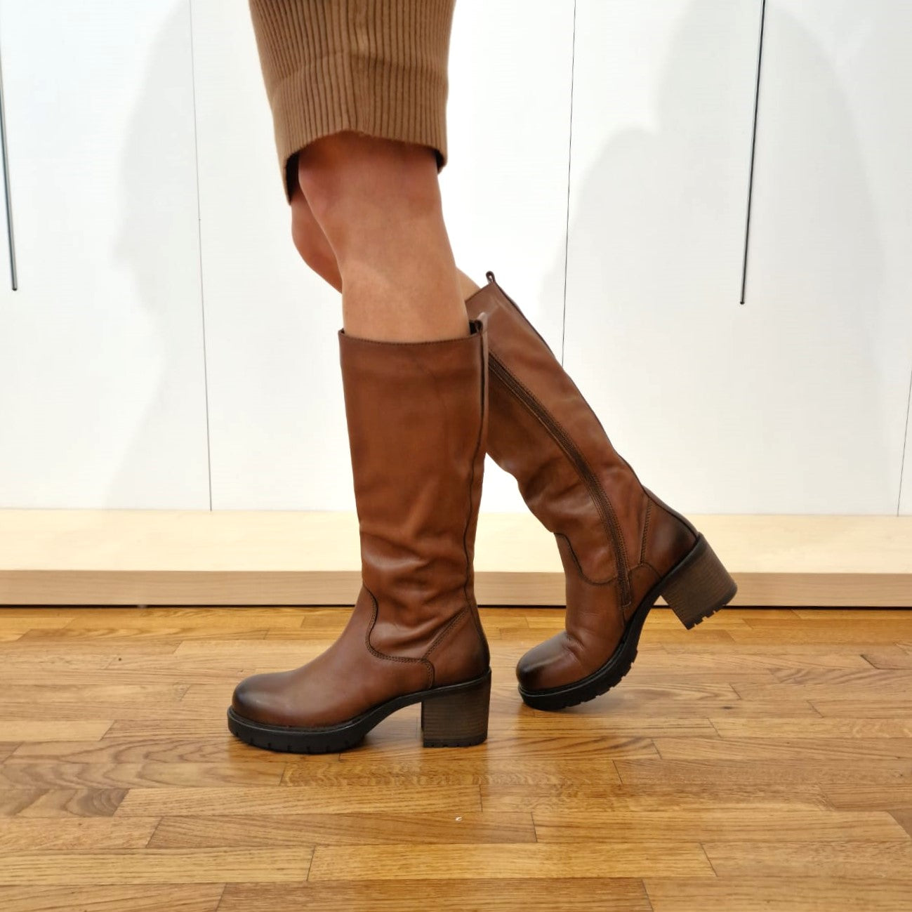 Stivale Pelle Marrone spazzolato con Tacco largo