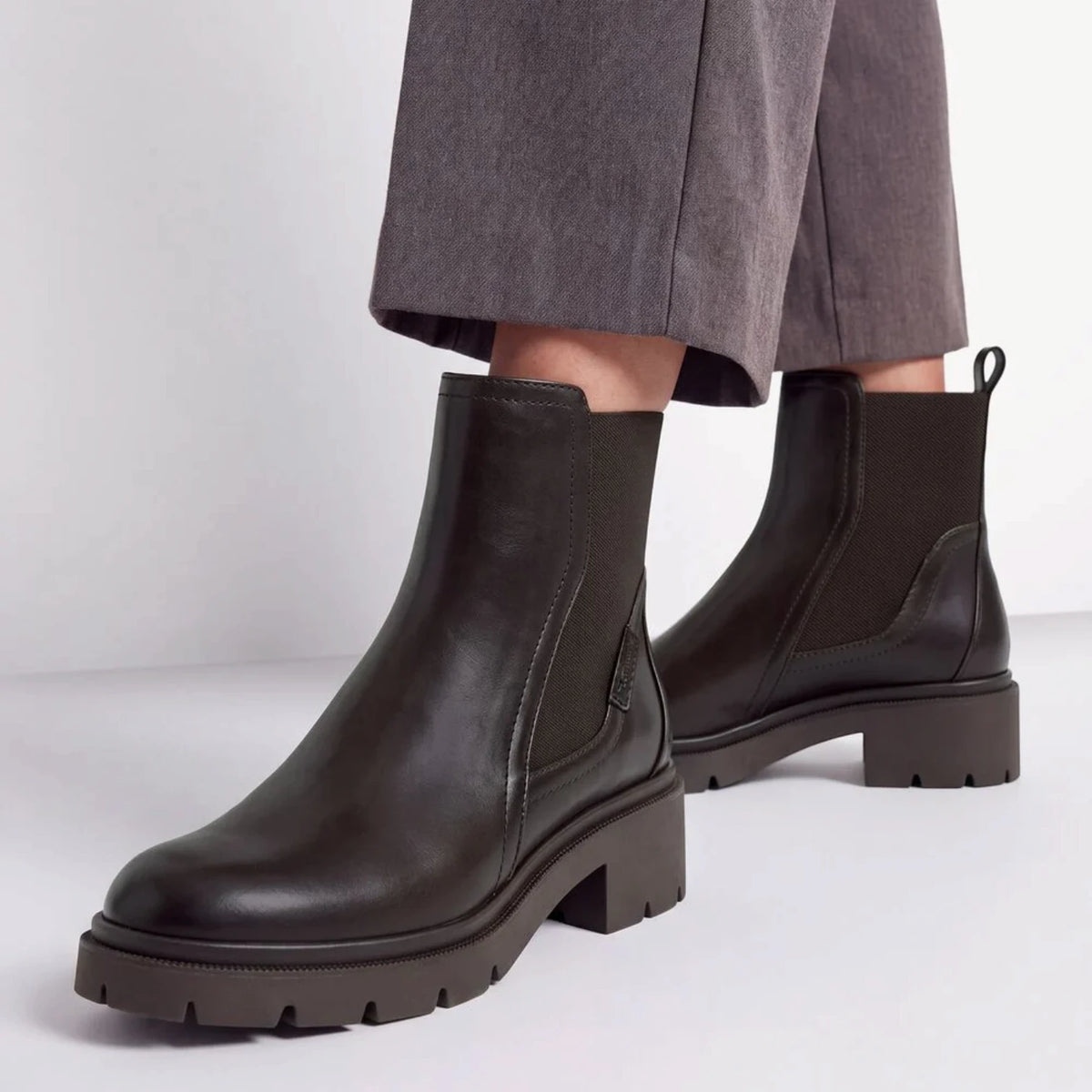 Stivaletto Donna Tamaris in Ecopelle Moro con Elastici laterali