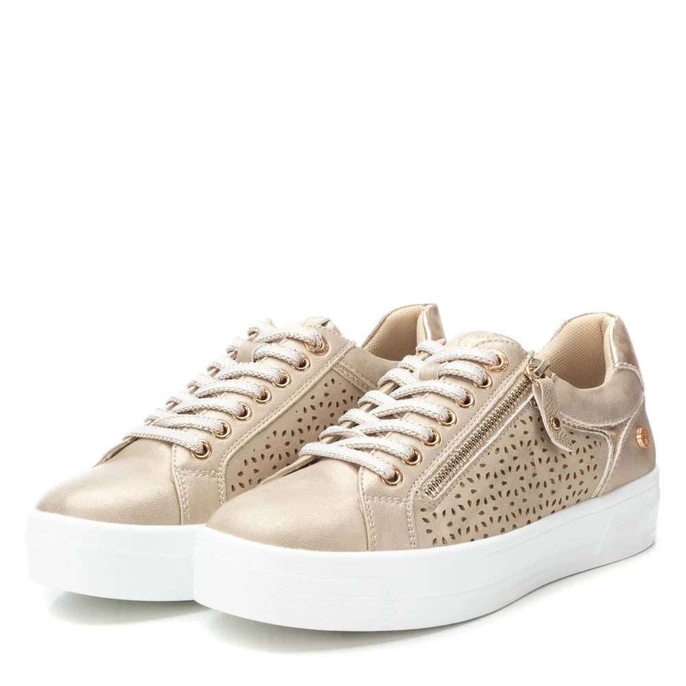 Sneaker Donna XTI EcoPelle Platino con Zip
