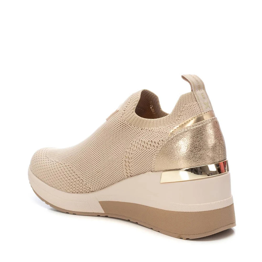 Slip on Donna Xti con Zeppa in Tessuto Beige