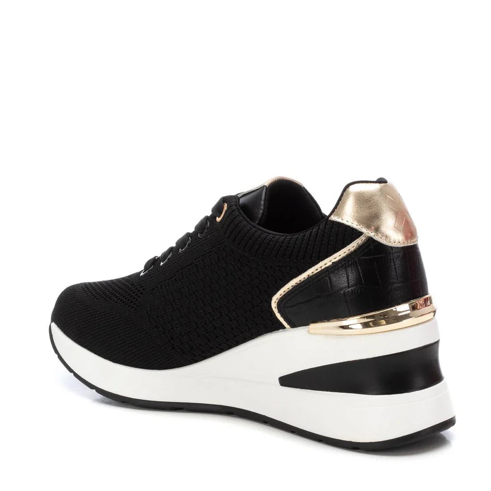 Sneaker Donna Xti con Zeppa in Tessuto Nero