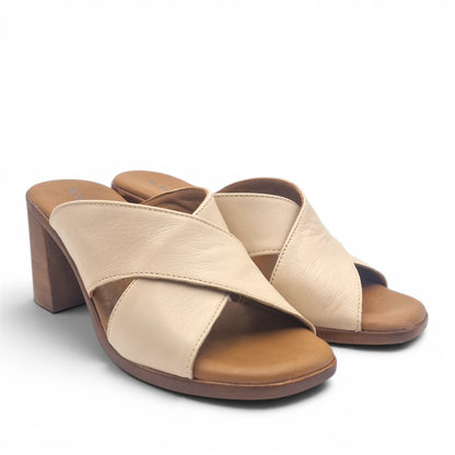 Sandalo Scalzato Donna Fasce incrocio in Pelle Beige con tacco largo e Sottopiede Imbottito Morbido - Comodità ed Eleganza