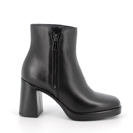 Stivaletto donna Igi&Co Pelle Nero punta quadra con Tacco