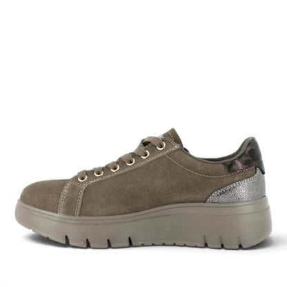Sneakers Donna Grunland in Pelle Scamosciata Taupe con Zip - Fondo Flessibile ed Ergonomico