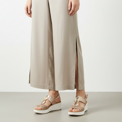 Sandalo Donna Enval Soft in Pelle Beige - Bronzo con Accessorio - Zeppa Comoda e Stile Elegante