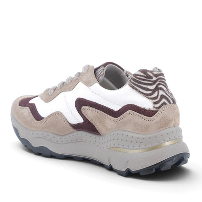 Sneaker Donna Igi&Co Bianco e Scamosciato – Fango e Bordò con Dettaglio Animalier