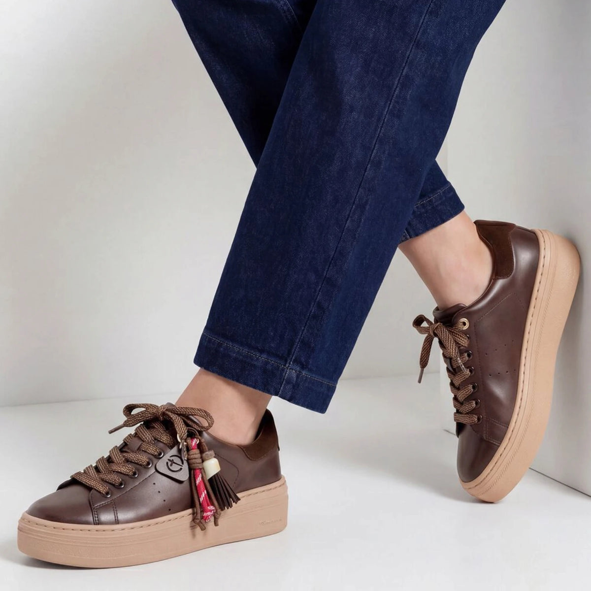 Sneakers Donna Tamaris in Pelle Moro con Zeppa e Memory Foam