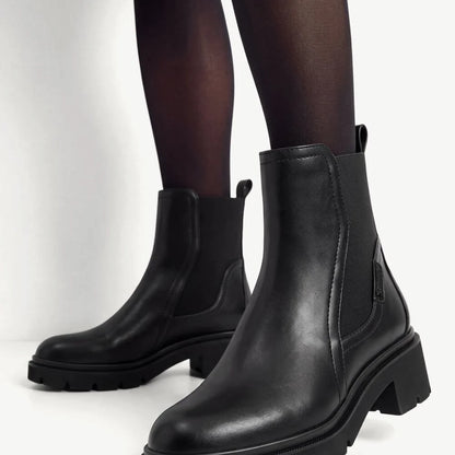 Stivaletto Donna Tamaris in Ecopelle Nero con Elastici laterali