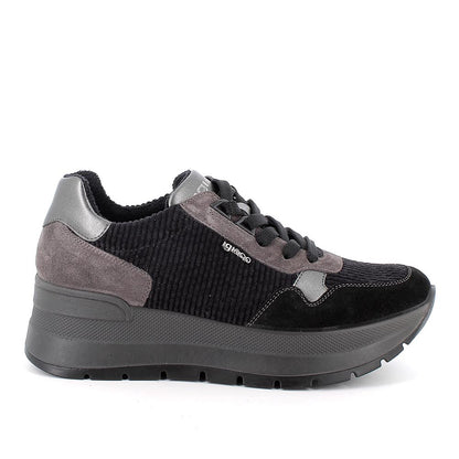 Sneakers Donna Igi&co con Zeppa in Pelle Scamosciata e Tessuto Nero