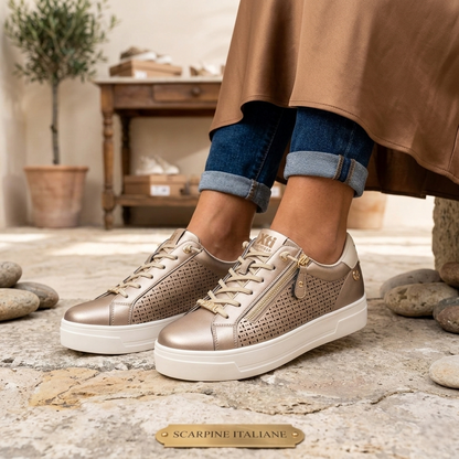 Sneakers Donna XTI Oro con Zip e Tomaia Traforata